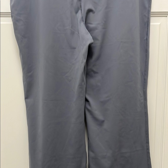 GapFit Sky High Rise Power Flare Leggings - Size XL - Picture 10 of 14